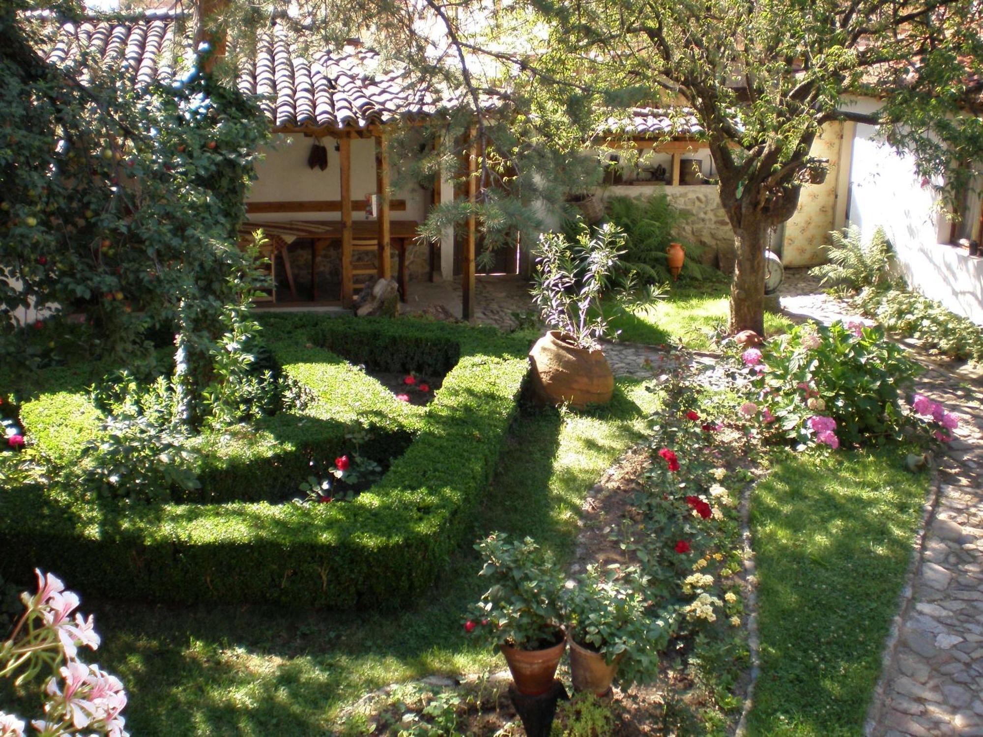 Hotel Tsutsovi House Kałofer Zewnętrze zdjęcie